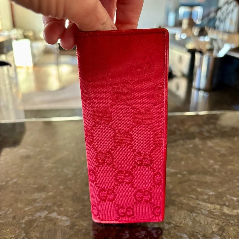 GUCCI Red GG Monogram Canvas Pen/Pencil Case Luxury Desk Accessory
Made in Italy - Picture 8 of 16